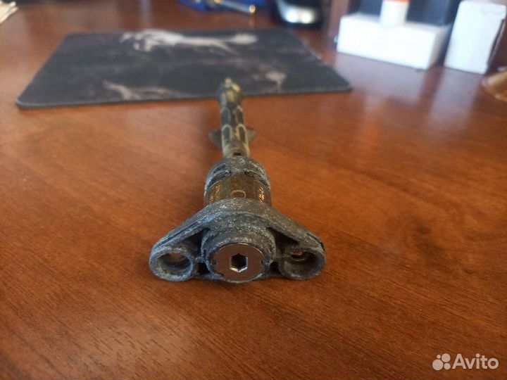 Ford Mondeo 3 Личинка тяга