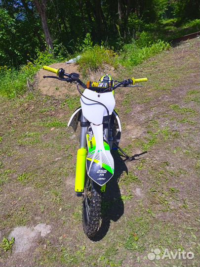 Продам мотоцикл JMC 250