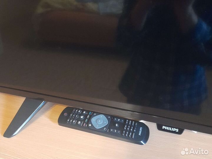 Телевизор philips Full HD 40 дюймов