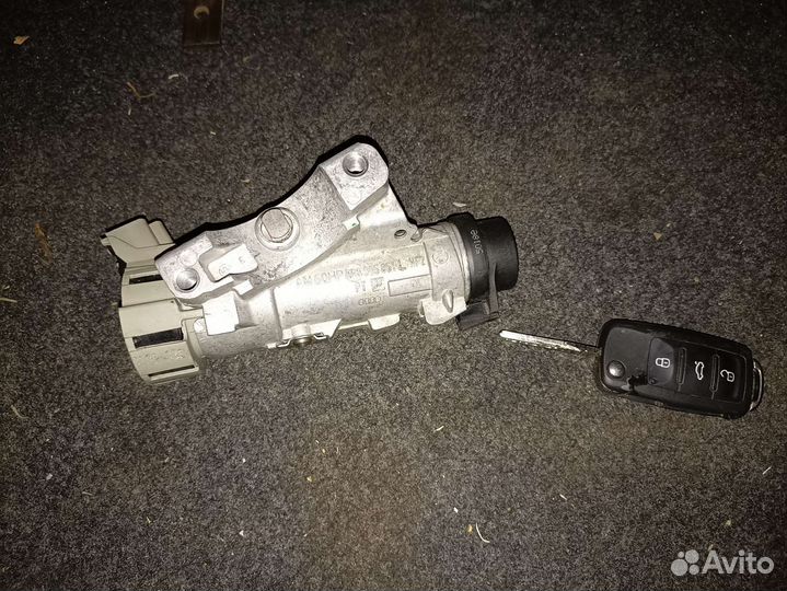 Замок зажигание на поло седан