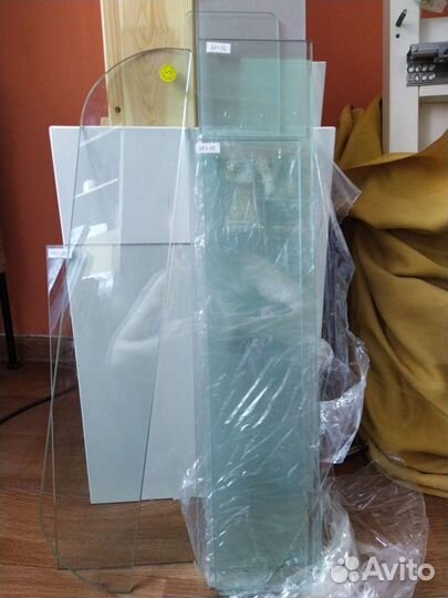 Полки Икеа - дерево, стекло