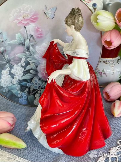 Статуэтка Royal Doulton Sara 1980 г
