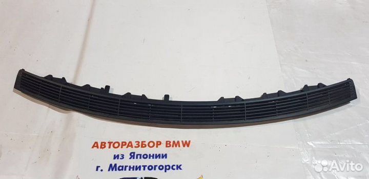 Вентиляционная решетка в полке Bmw 5 E60 2002-2007