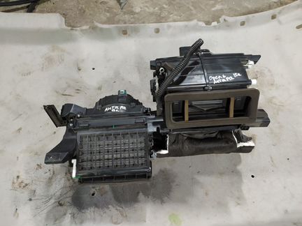 Корпус печки, моторчик печки Опель Антара 12 год