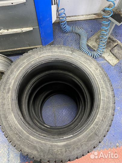 Bridgestone Ice Cruiser 7000 205/55 R16 91T