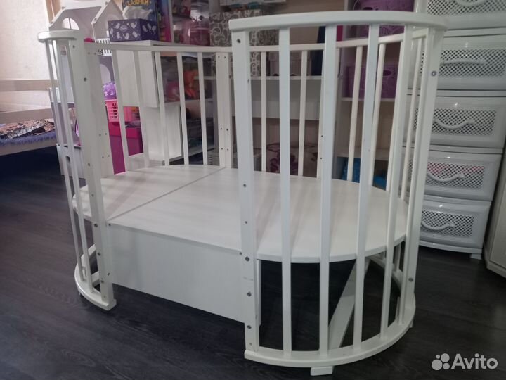 Кроватка трансформер 8 в 1 с маятником Новая