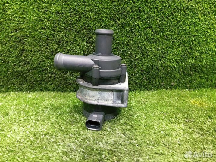 Водяной насос Audi Q5 I 8R cdnc 2011