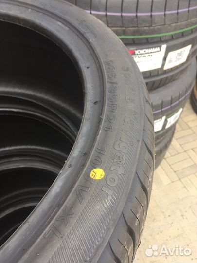 Altenzo Sports Navigator 285/35 R21 и 325/30 R21 109V