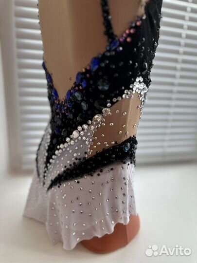 Купальник для художественной гимнастик