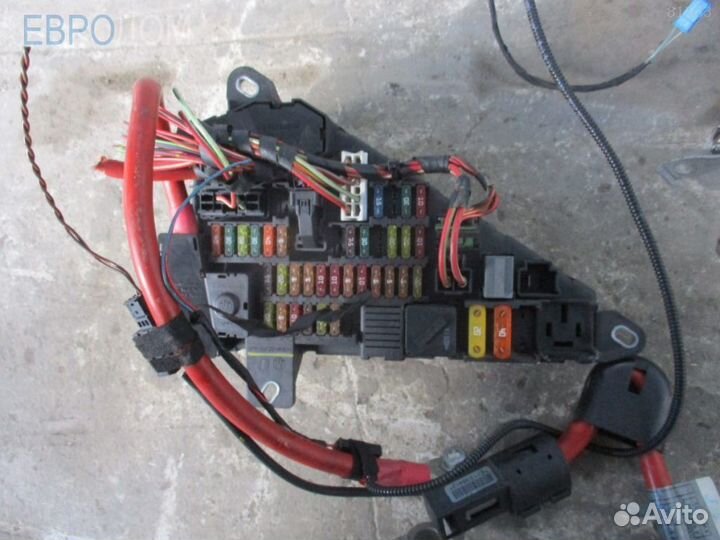 Блок предохранителей задний BMW E63 s1079722