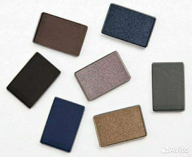 Тени и футляры Mary Kay