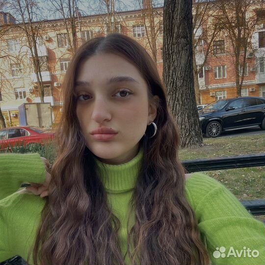 Хостес, администратор, официант