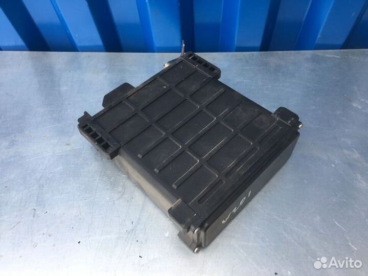 Блок управления двигателем Mercedes Benz W201