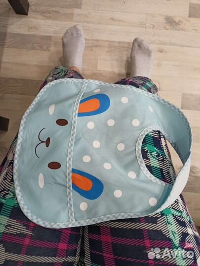 Шапочки, слюнявчик