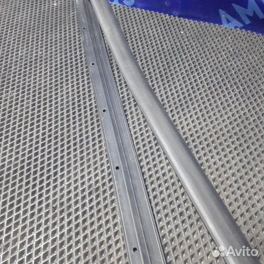 Уплотнитель порога левый Exeed Rx T22