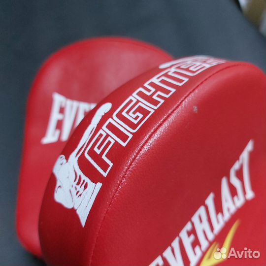 Боксерские лапы Everlast Red