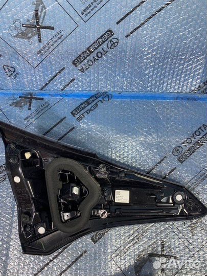 Фонарь задний правый Toyota Rav4 2015