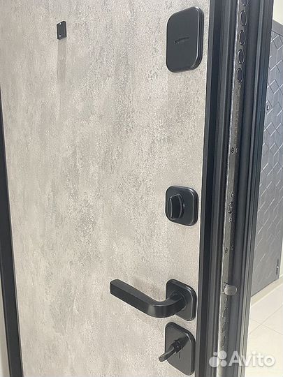 Дверь входная