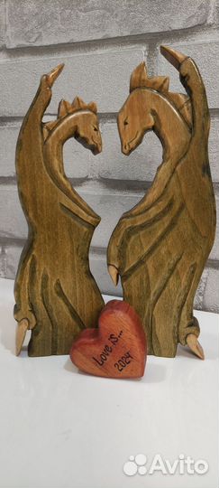 Символ года 2024. Деревянный зелёный дракон