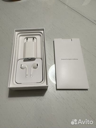 Телефон iPhone X 64gb
