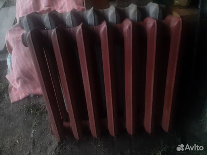 Продам чугунные батареи
