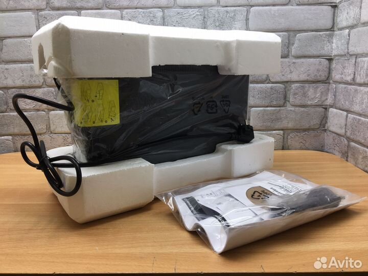 APC by Schneider Electric Back-UPS Pro BR900G-RS