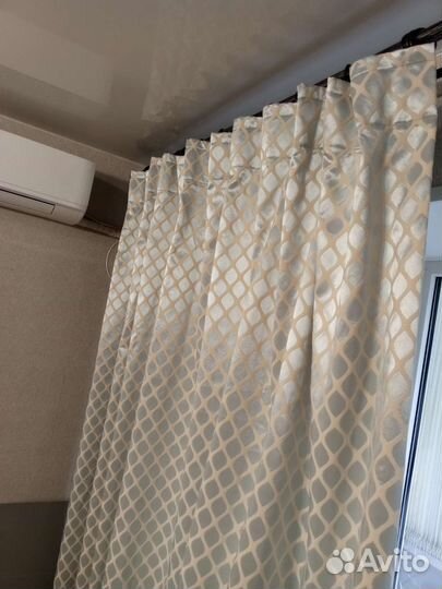 Шторы готовые новые 3*2,5
