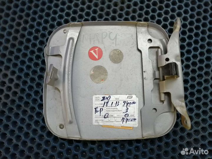 Лючек бензобака Nissan march k11