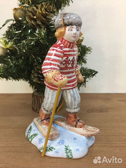 Ярославская майолика лыжник