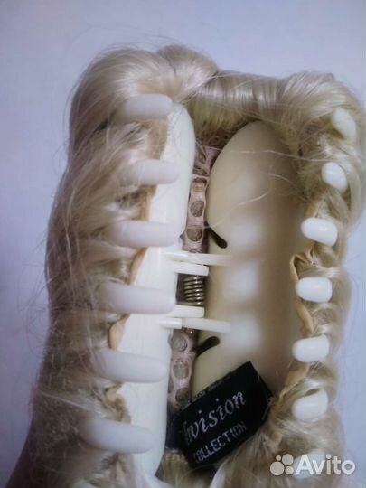 Хвост шиньон на крабе