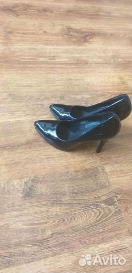 Лаковые туфли