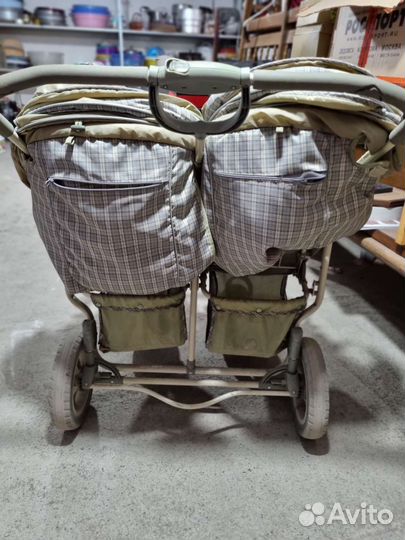 Коляска для двойни