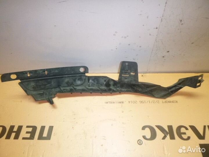 Направляющая переднего бампера левая opel astra J