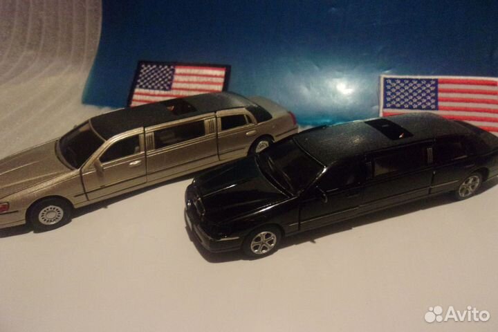 Цена 2-х.1999 Lincoln Town Stretch limousine.1/38