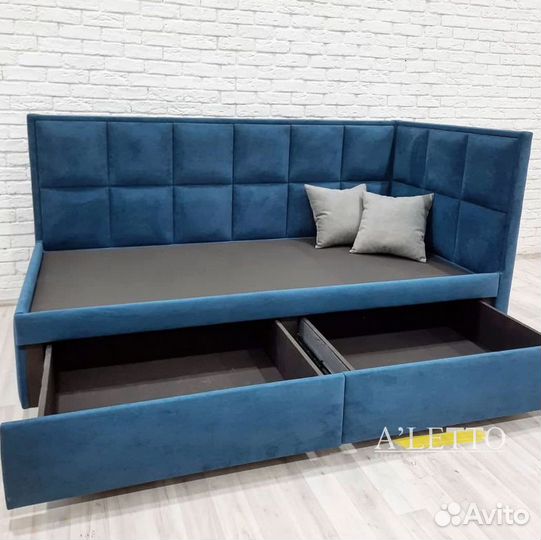 Детская кровать с ящиками