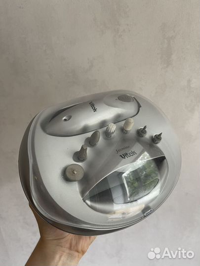 Маникюрный педикюрный набор vitek