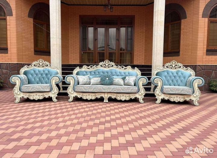 Диван в офис