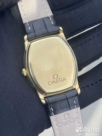 Часы Золотые Omega DE Ville Prestige Tonneau