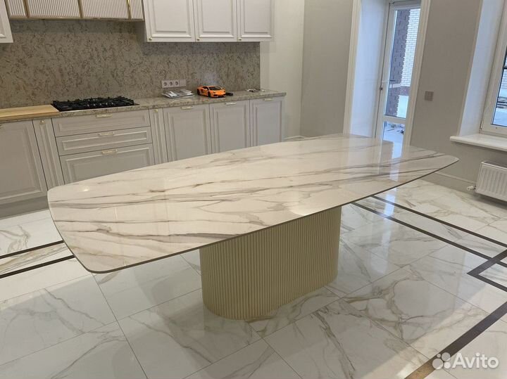 Стол для кафе, ресторана, бара из керамогранита