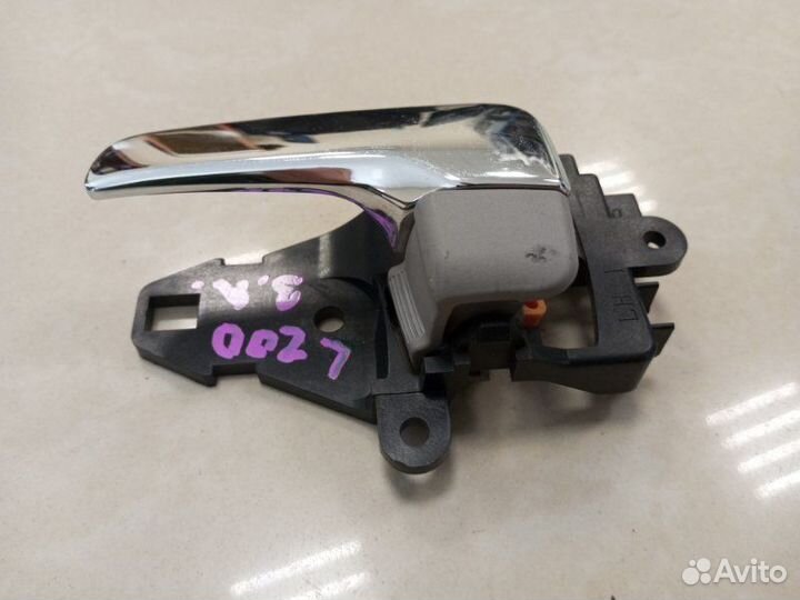 Ручка двери внутренняя задняя левая Mitsubishi