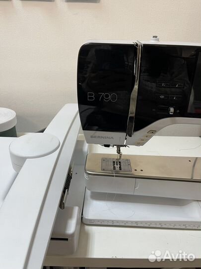 Швейно вышивальная машина bernina B790