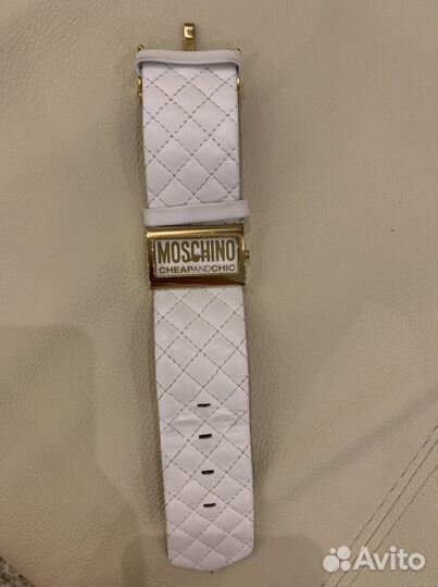 Часы moschino