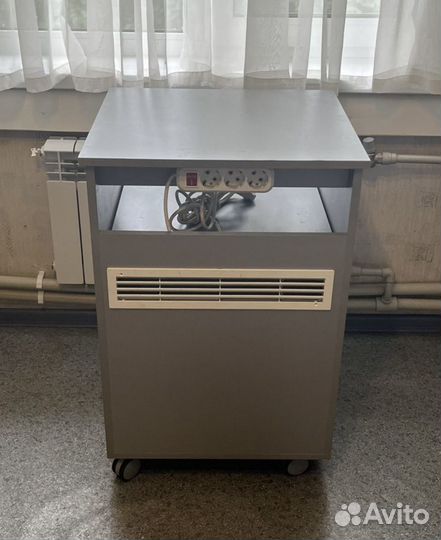 Педикюрная тумба, косметологическая