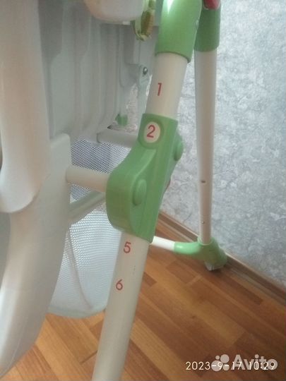 Стульчик для кормления babyton