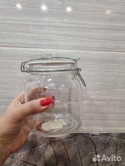 Банка стеклянная с крышкой,с защелкой,1л