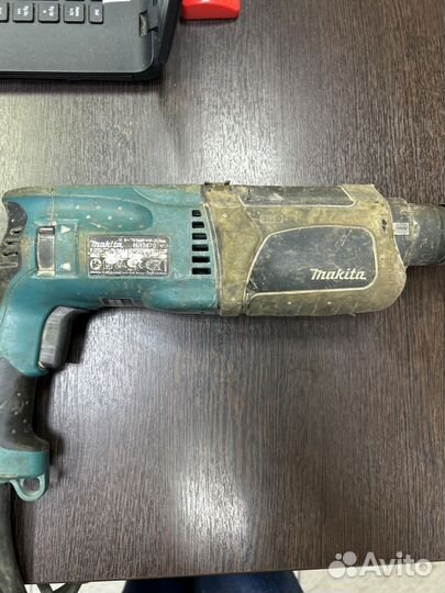 Перфоратор Makita HR2470
