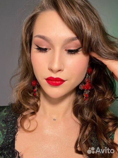 Макияж и прическа