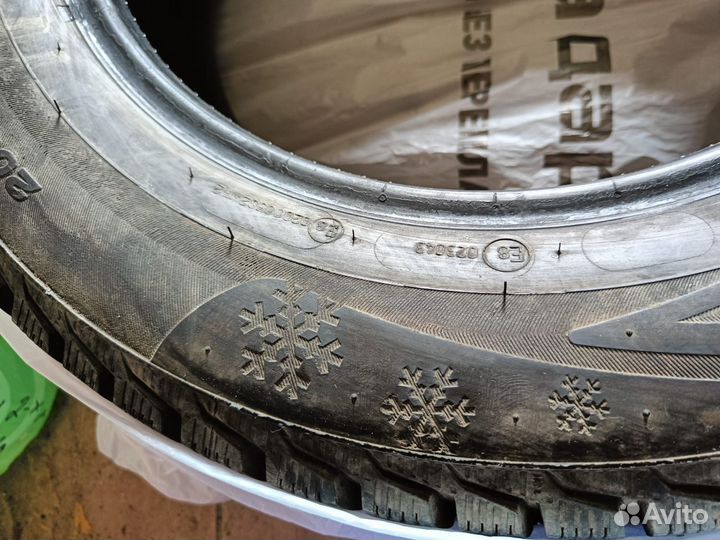 Viatti Brina Nordico V-522 205/60 R16 92T