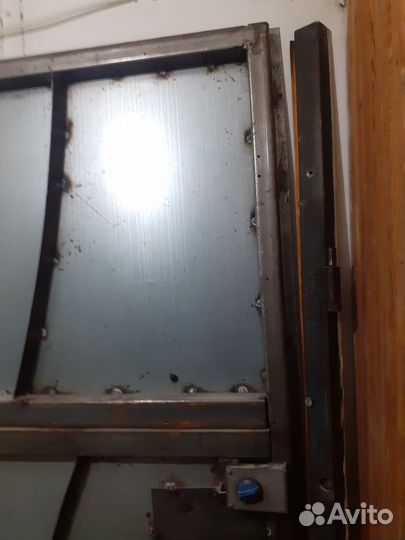 Продам старую железную дверь СССР