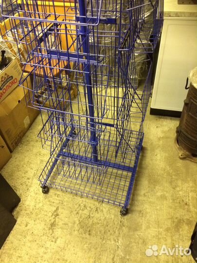 Стенд для книг, журналов, буклетов